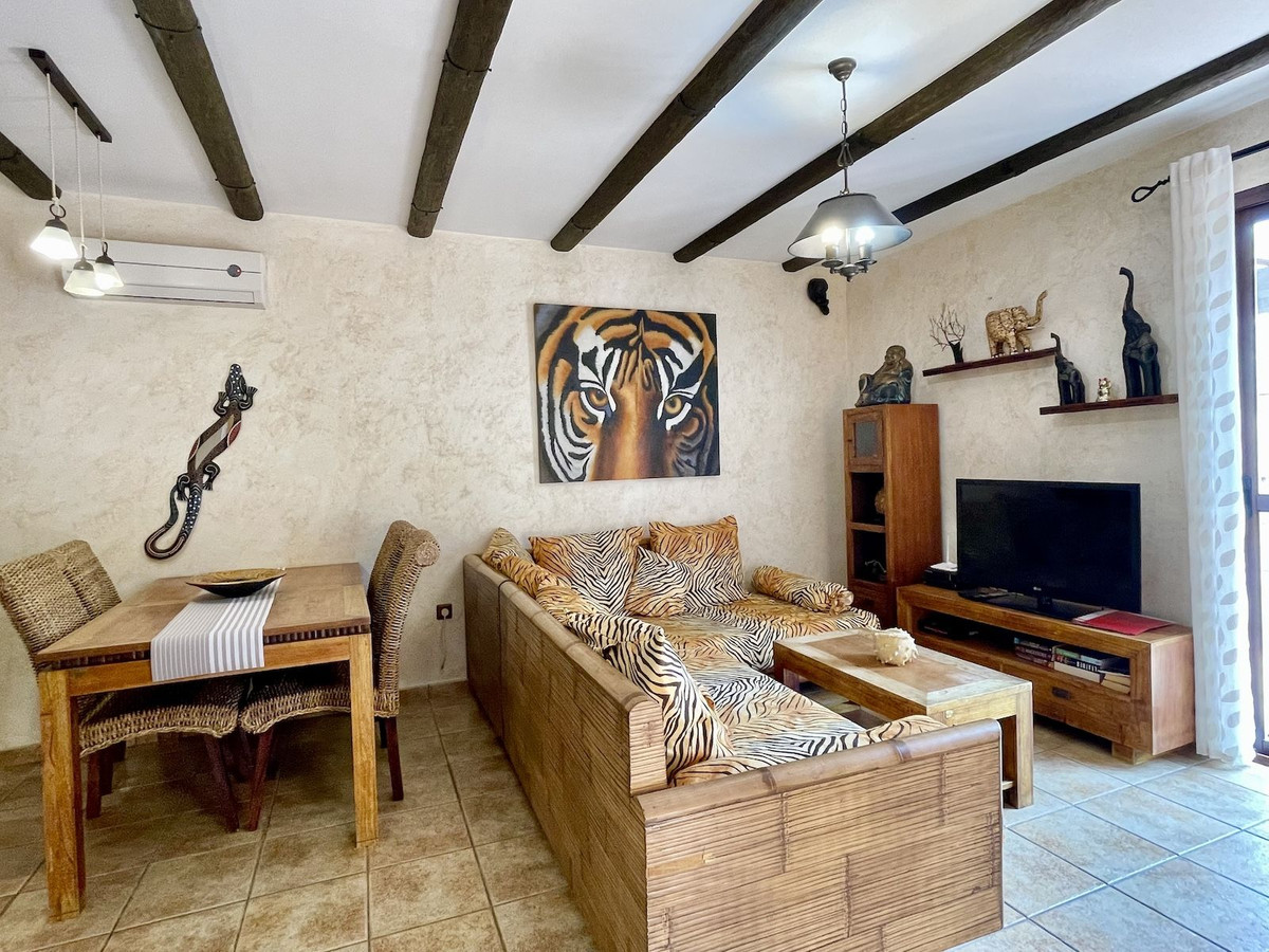 Se vende Villa - Chalet de 3 dormitorios en Costa Del Sol East, Málaga, España