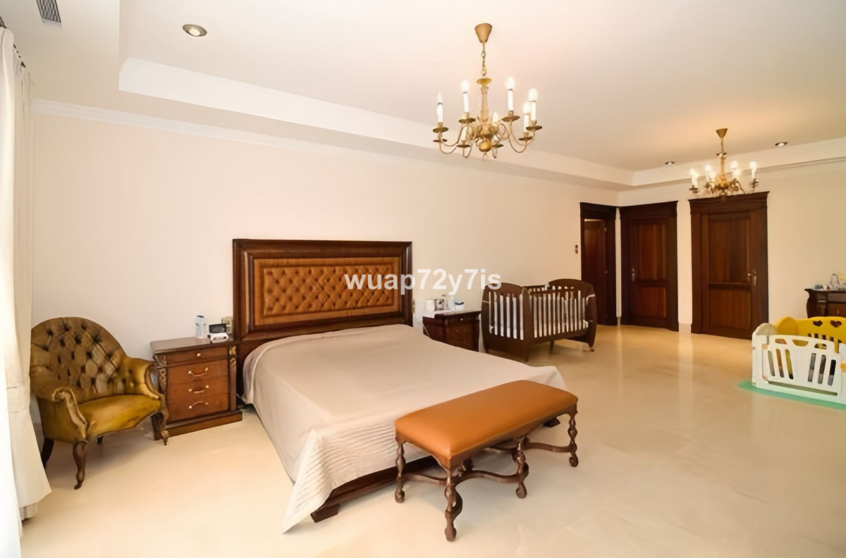 Se vende Villa - Chalet de 6 dormitorios en Costa Del Sol, Málaga, España
