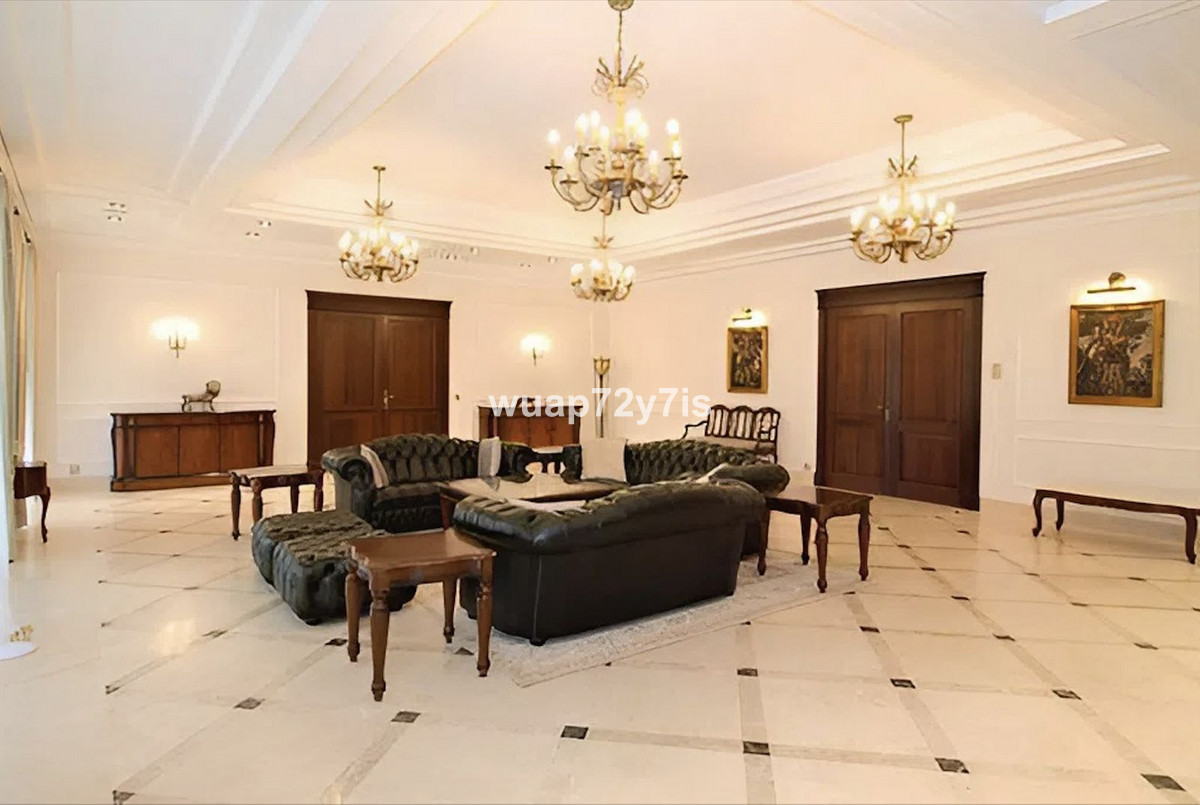 Se vende Villa - Chalet de 6 dormitorios en Costa Del Sol, Málaga, España