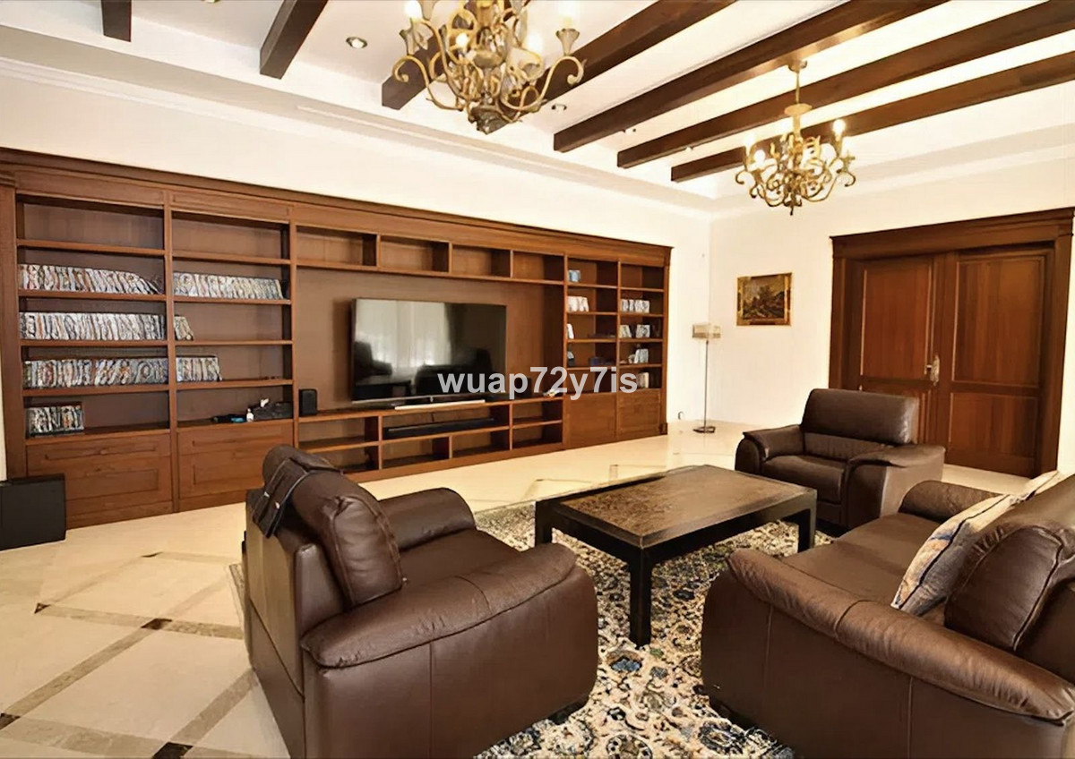 Se vende Villa - Chalet de 6 dormitorios en Costa Del Sol, Málaga, España
