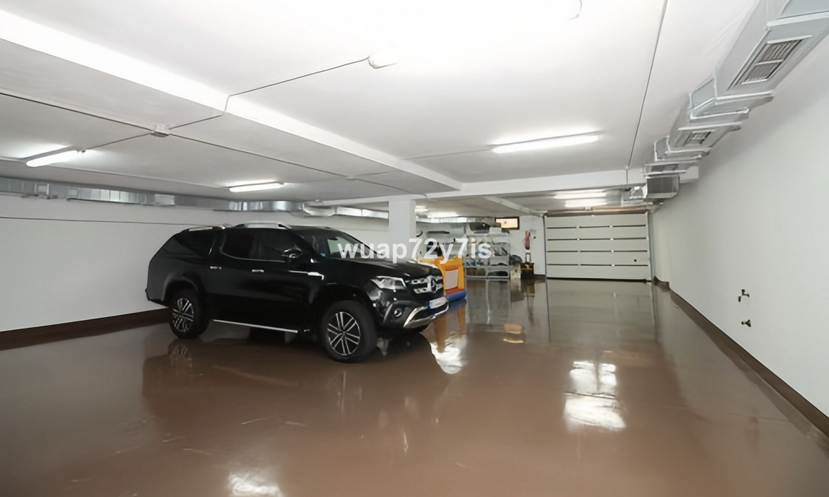 Se vende Villa - Chalet de 6 dormitorios en Costa Del Sol, Málaga, España