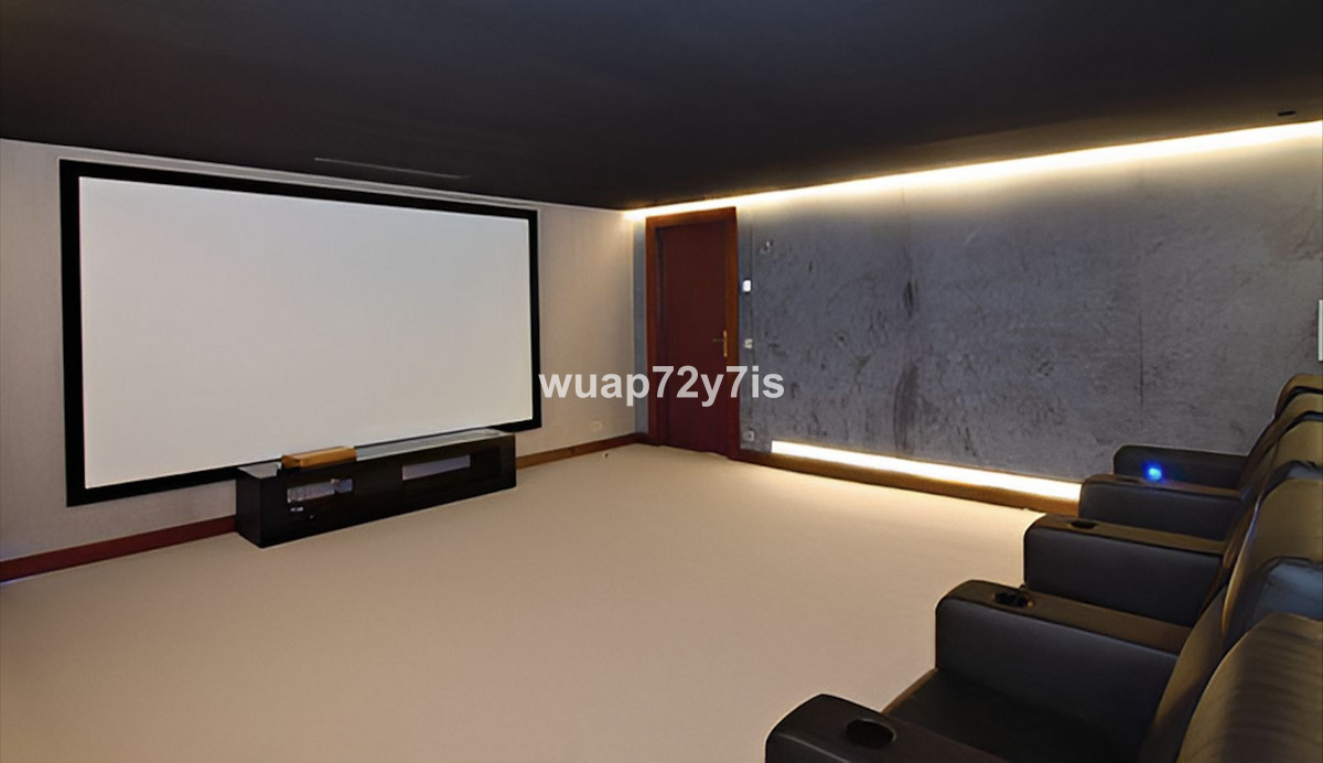Se vende Villa - Chalet de 6 dormitorios en Costa Del Sol, Málaga, España