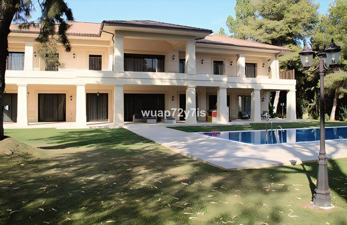 Se vende Villa - Chalet de 6 dormitorios en Costa Del Sol, Málaga, España