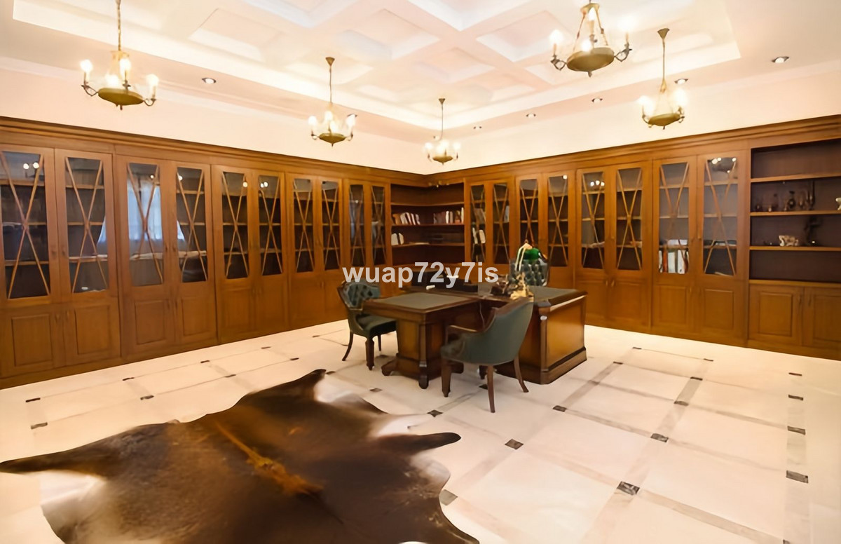 Se vende Villa - Chalet de 6 dormitorios en Costa Del Sol, Málaga, España