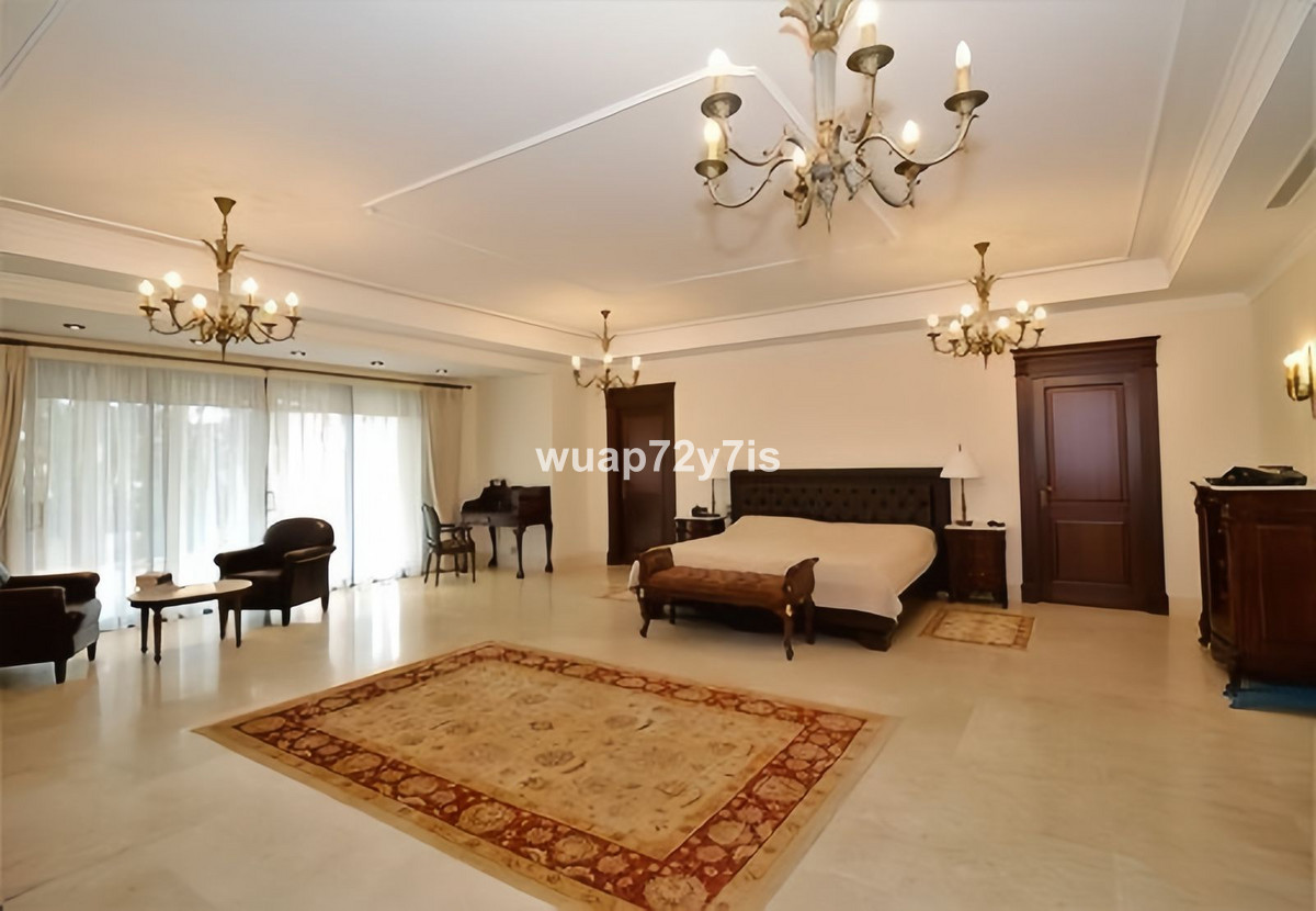 Se vende Villa - Chalet de 6 dormitorios en Costa Del Sol, Málaga, España