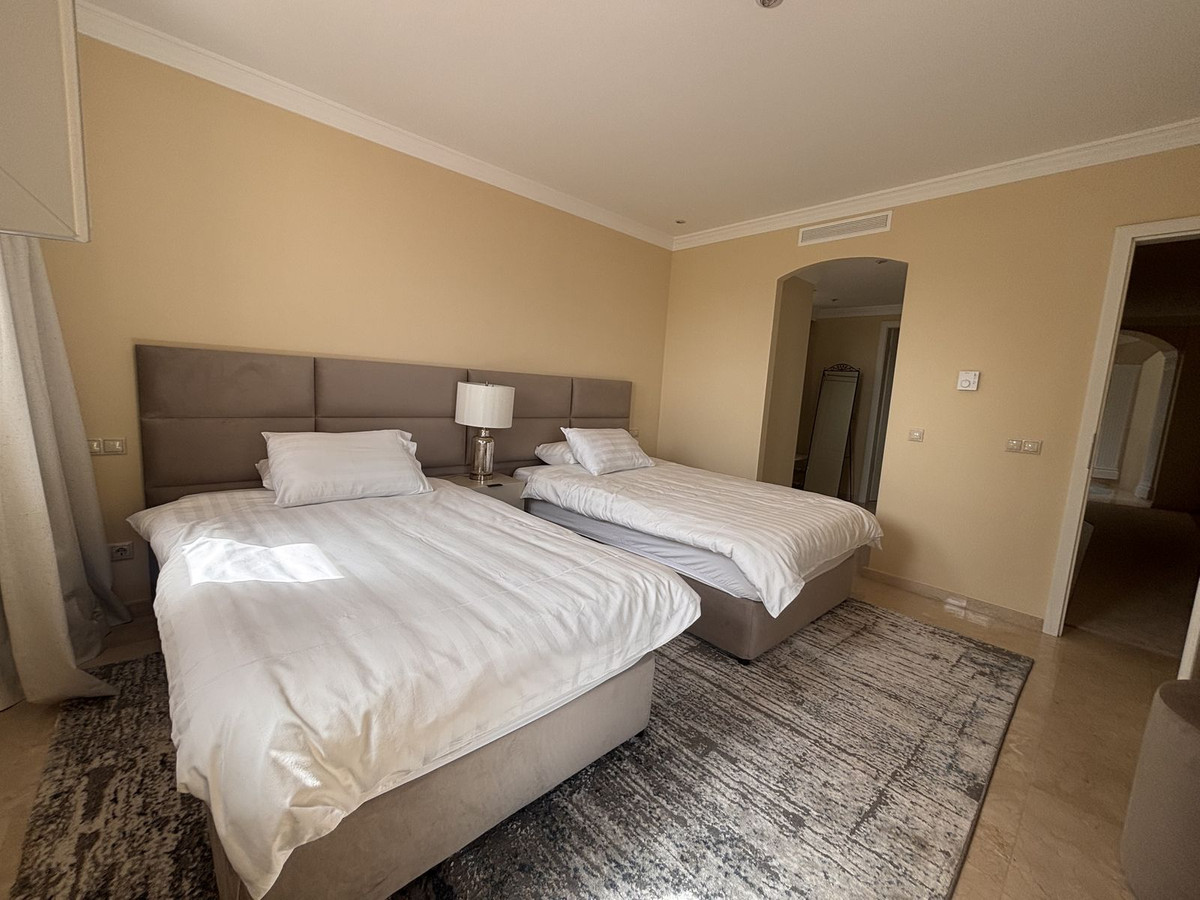 Se vende Villa - Chalet de 5 dormitorios en Costa Del Sol, Málaga, España