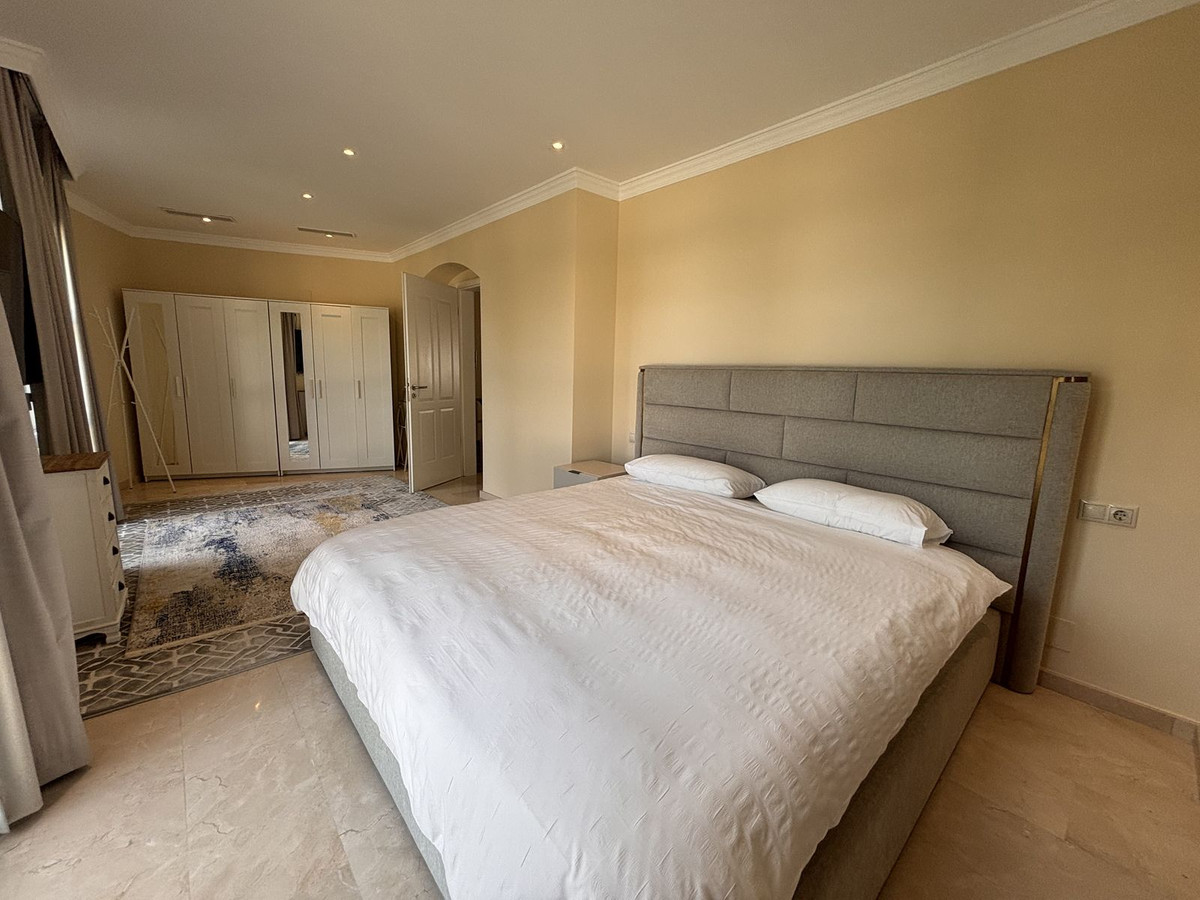 Se vende Villa - Chalet de 5 dormitorios en Costa Del Sol, Málaga, España