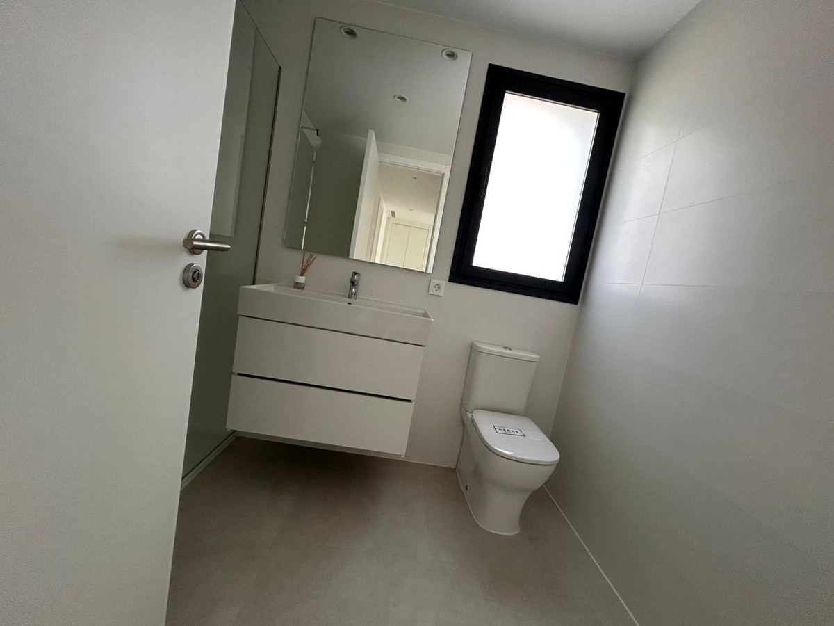 3 Bed Apartment for sale in Selwo Costa Del Sol, Málaga, Spain