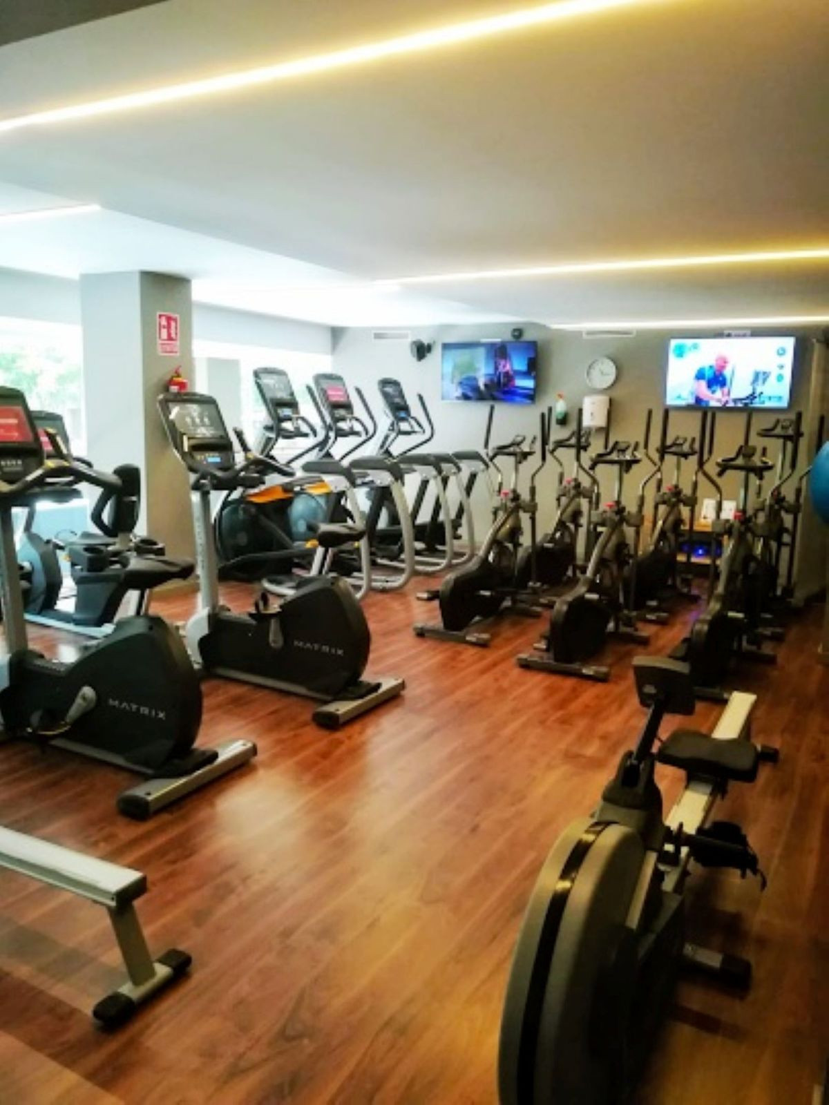 5 Bed Commercial unit for sale in Benalmadena Costa Del Sol, Málaga, Spain