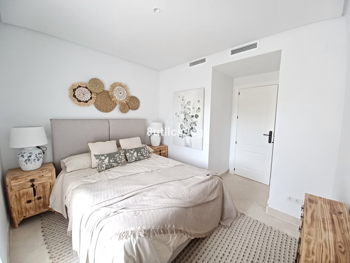 2 Bed Apartment for sale in Aloha Costa Del Sol, Málaga, Spain