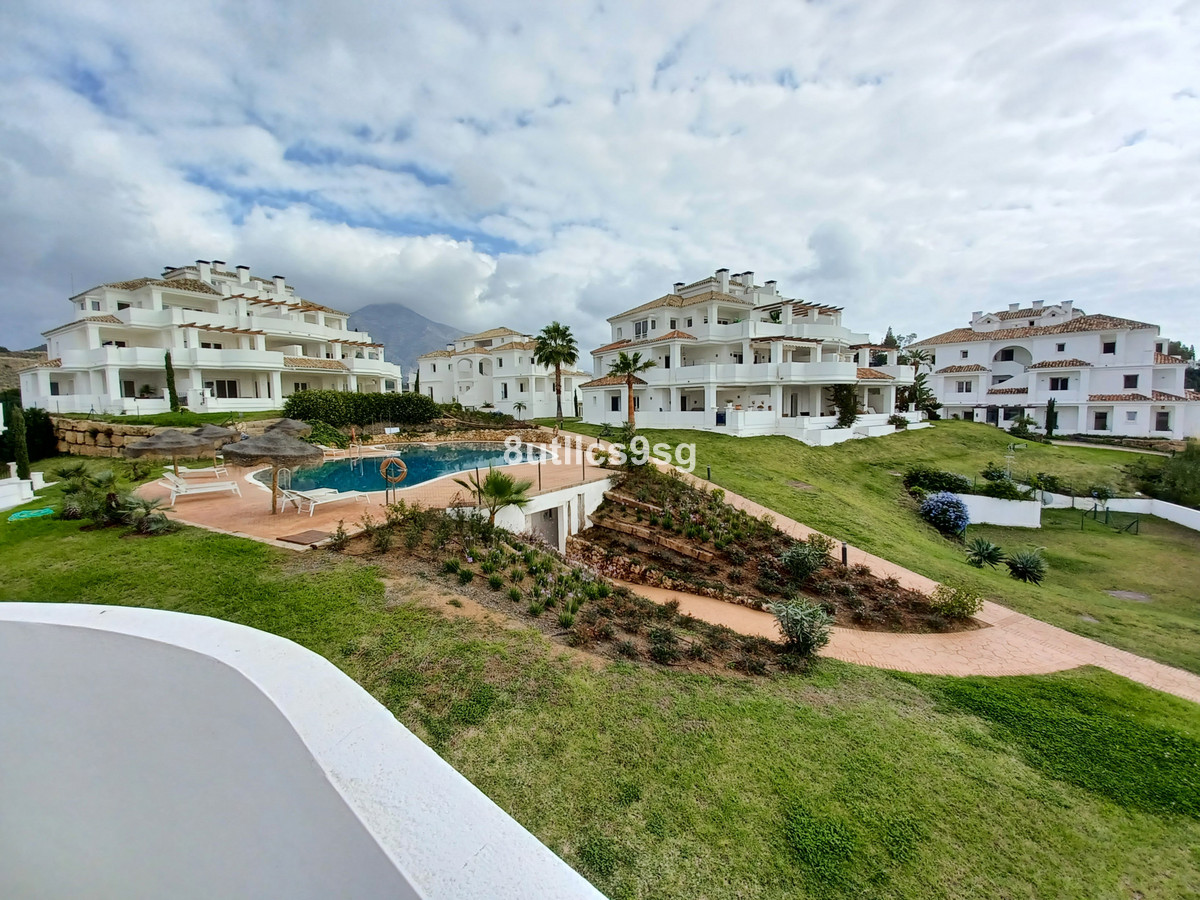 2 Bed Apartment for sale in Aloha Costa Del Sol, Málaga, Spain