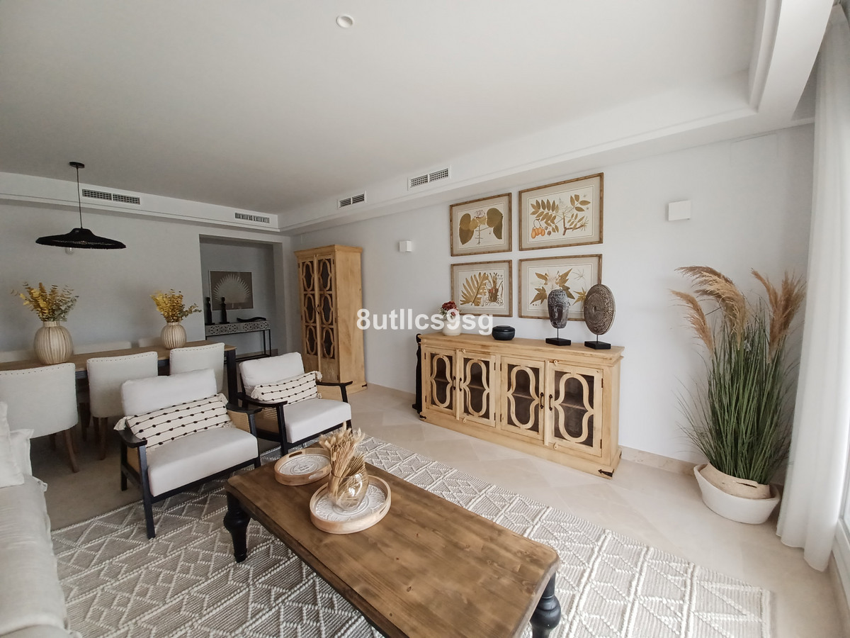 2 Bed Apartment for sale in Aloha Costa Del Sol, Málaga, Spain