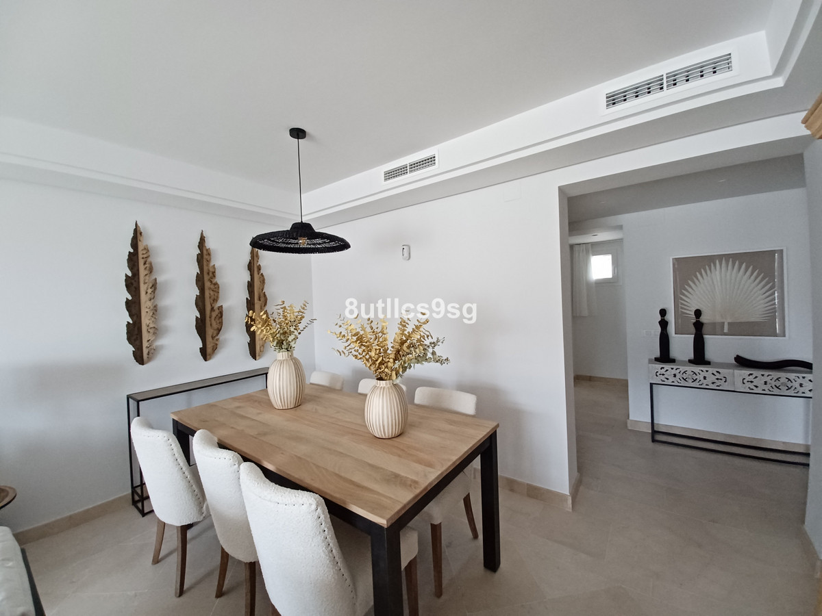 2 Bed Apartment for sale in Aloha Costa Del Sol, Málaga, Spain