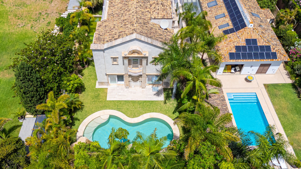 4 Bed Townhouse for sale in Marbella Costa Del Sol, Málaga, Spain