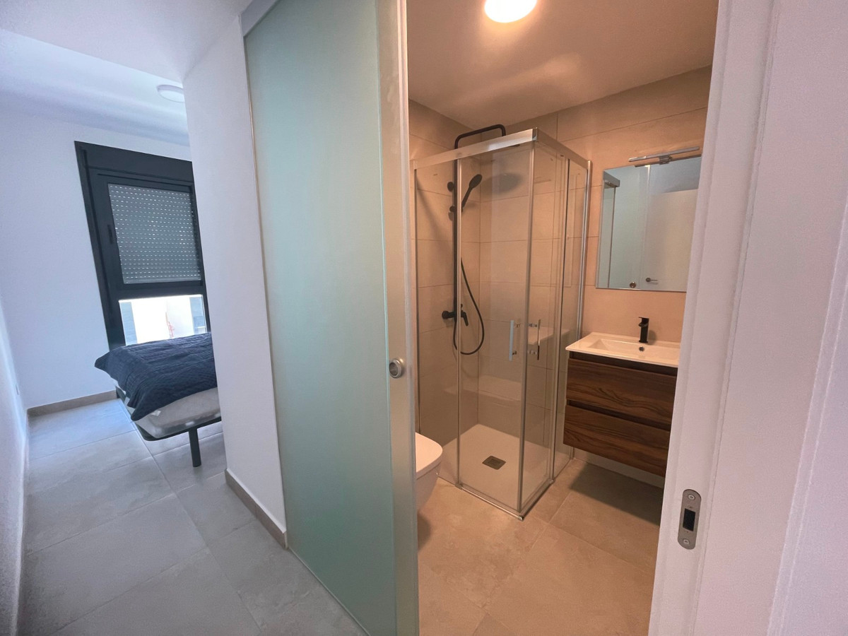 Se vende Apartamento en Planta Última de 2 dormitorios en Costa Blanca, Alicante, España