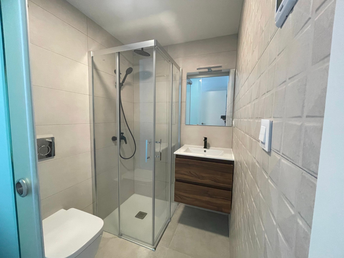 Se vende Apartamento en Planta Última de 2 dormitorios en Costa Blanca, Alicante, España