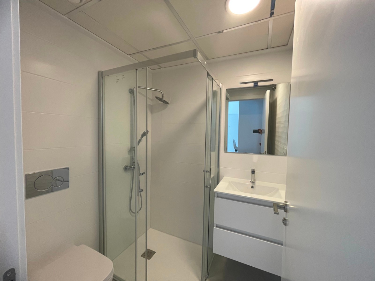 Se vende Apartamento en Planta Última de 2 dormitorios en Costa Blanca, Alicante, España
