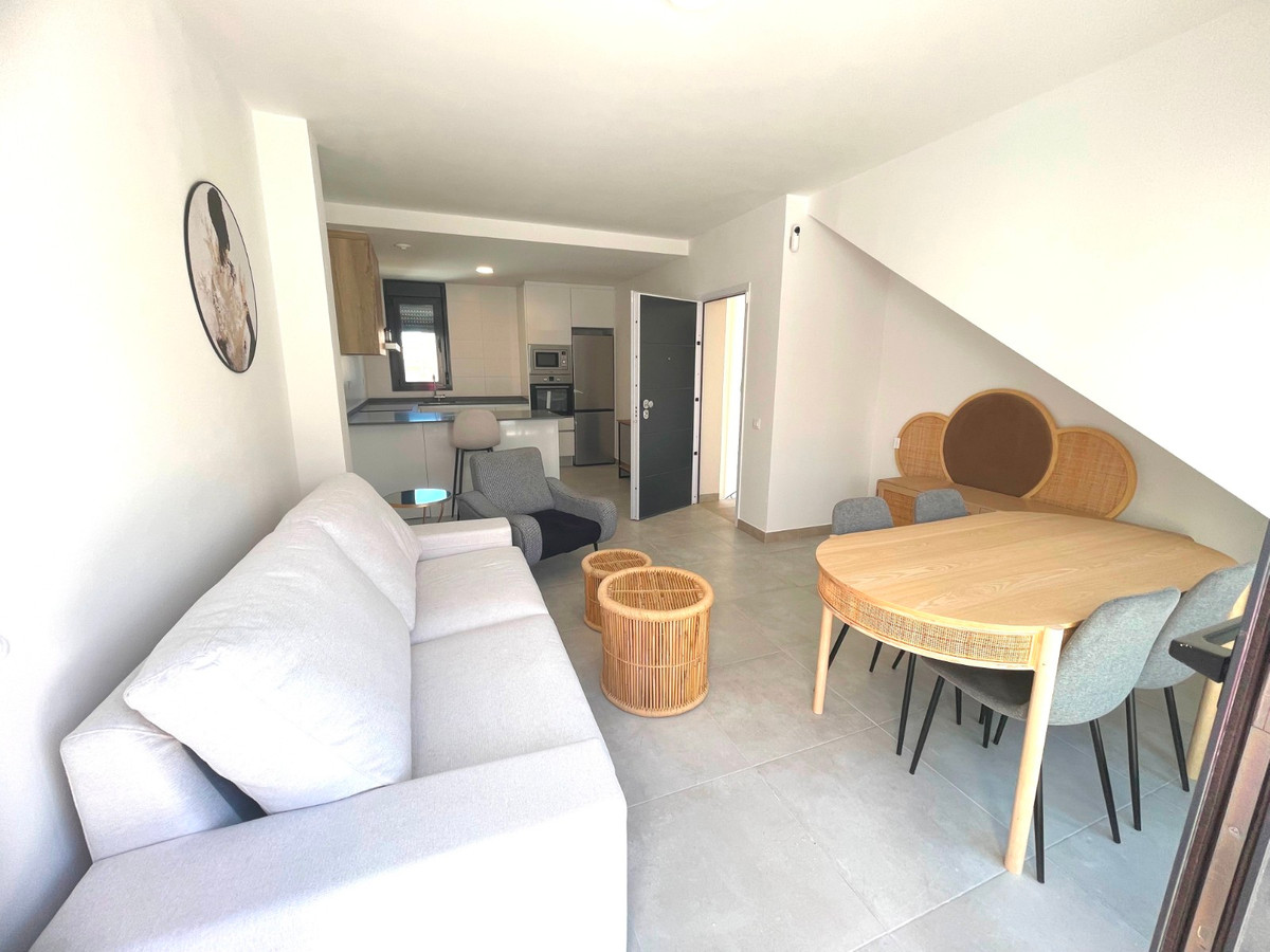 Se vende Apartamento en Planta Última de 2 dormitorios en Costa Blanca, Alicante, España