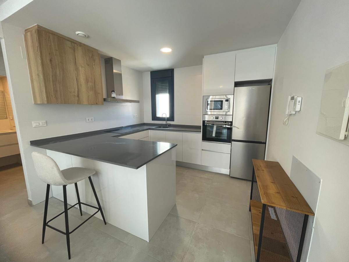 Se vende Apartamento en Planta Última de 2 dormitorios en Costa Blanca, Alicante, España