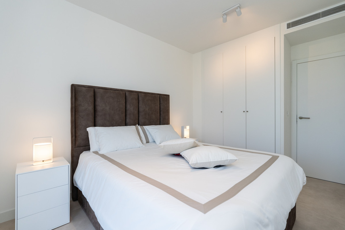3 Bed Apartment for sale in Casares Costa Del Sol, Málaga, Spain