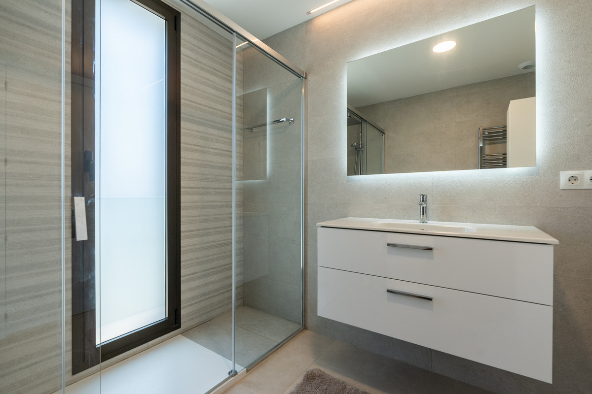 3 Bed Apartment for sale in Casares Costa Del Sol, Málaga, Spain