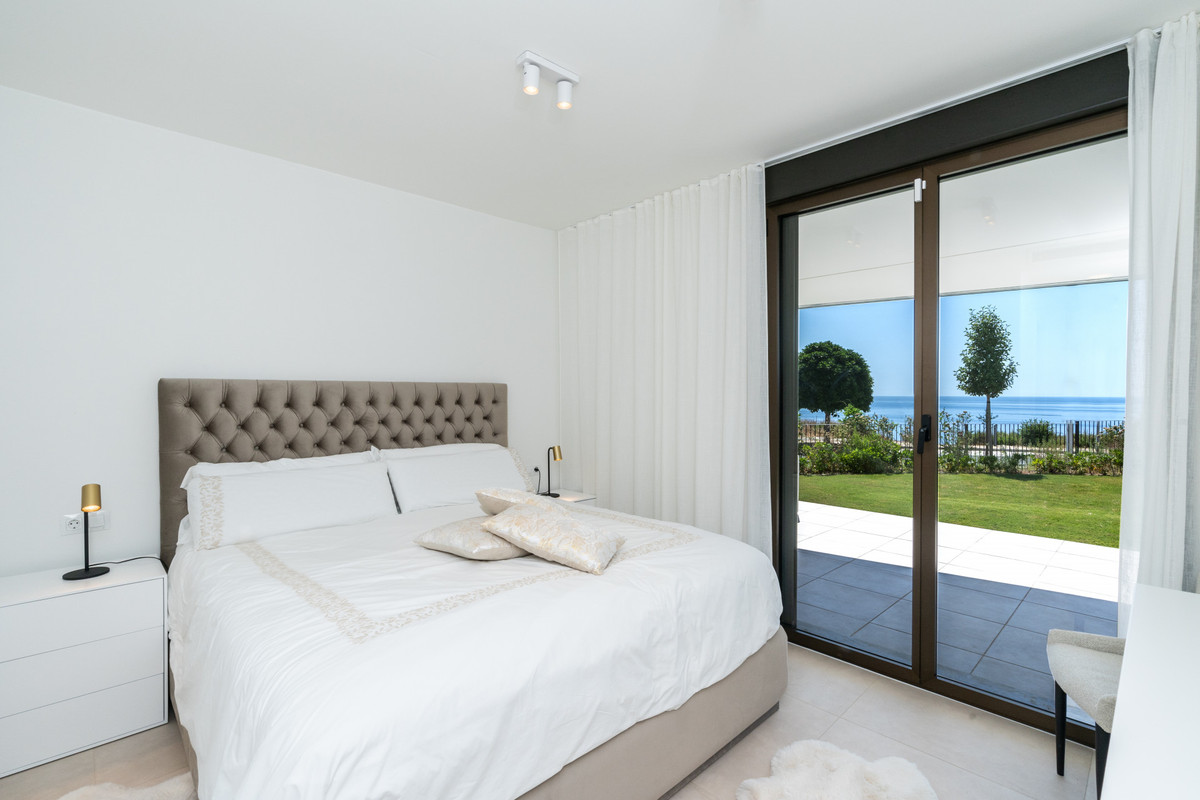 3 Bed Apartment for sale in Casares Costa Del Sol, Málaga, Spain