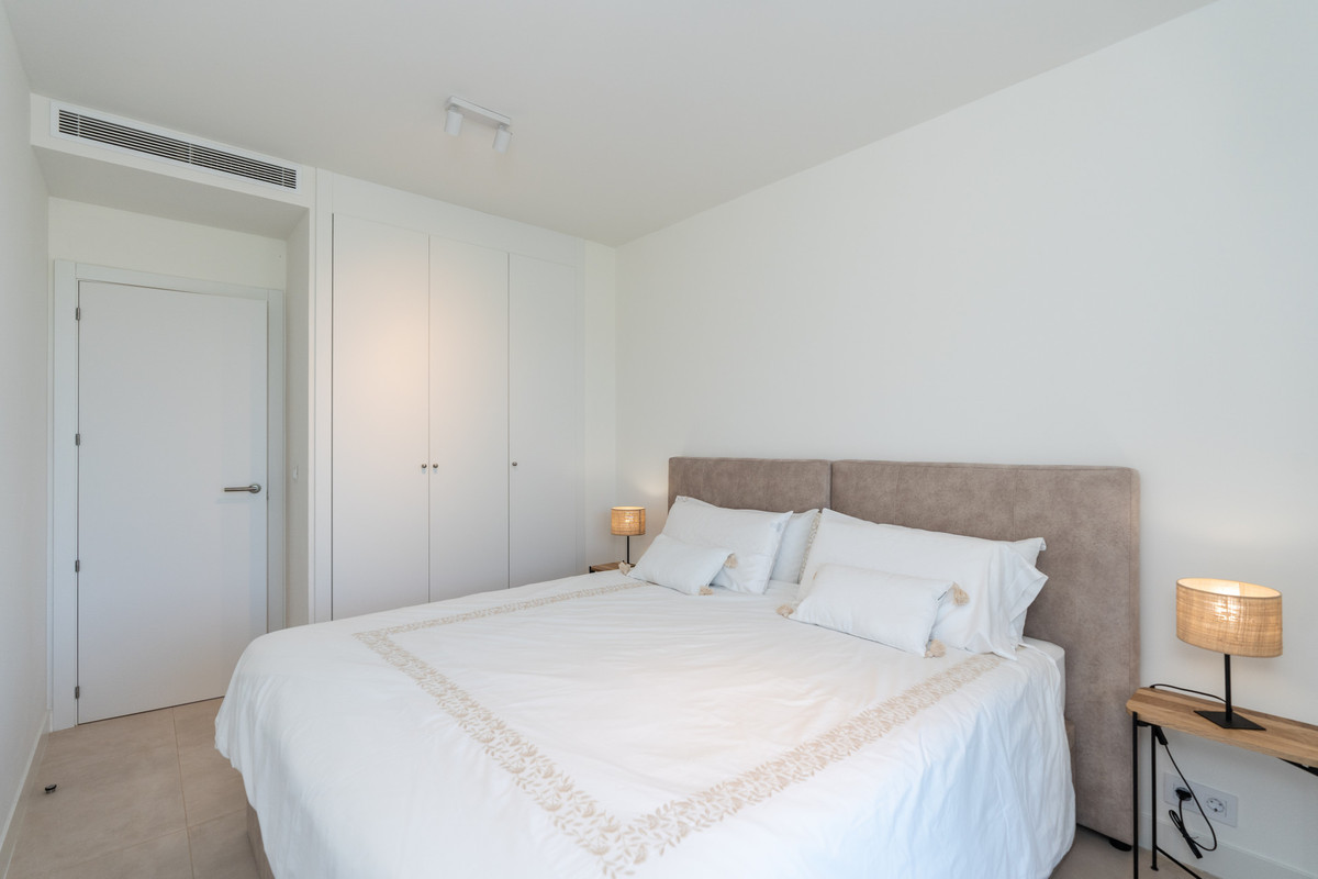 3 Bed Apartment for sale in Casares Costa Del Sol, Málaga, Spain