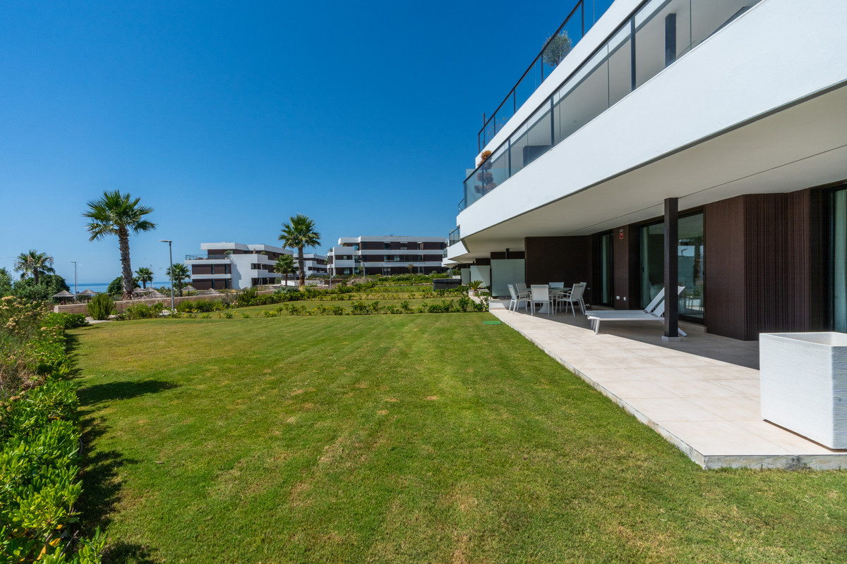 3 Bed Apartment for sale in Casares Costa Del Sol, Málaga, Spain