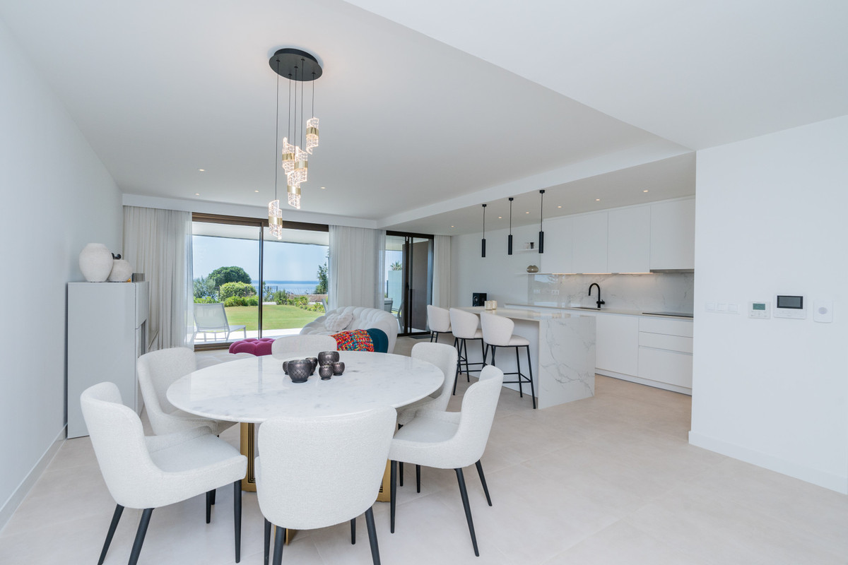 3 Bed Apartment for sale in Casares Costa Del Sol, Málaga, Spain