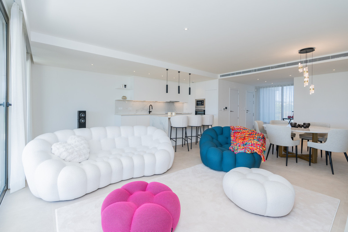 3 Bed Apartment for sale in Casares Costa Del Sol, Málaga, Spain