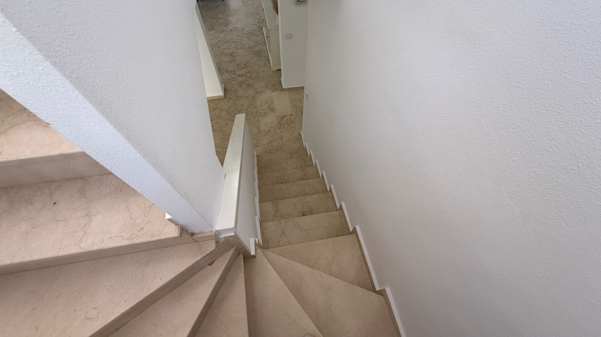 Se vende Villa - Chalet de 4 dormitorios en Costa Blanca, Alicante, España