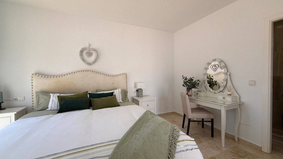 Se vende Villa - Chalet de 4 dormitorios en Costa Blanca, Alicante, España