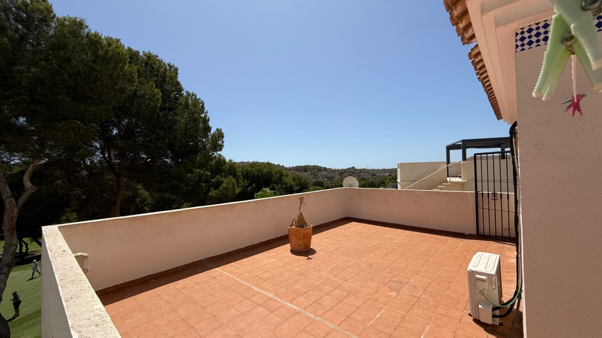 Se vende Villa - Chalet de 4 dormitorios en Costa Blanca, Alicante, España