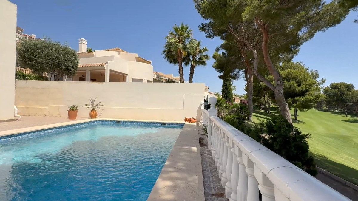 Se vende Villa - Chalet de 4 dormitorios en Costa Blanca, Alicante, España