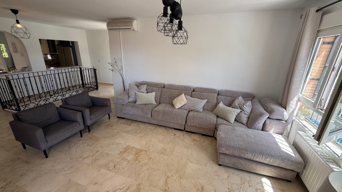Se vende Villa - Chalet de 4 dormitorios en Costa Blanca, Alicante, España