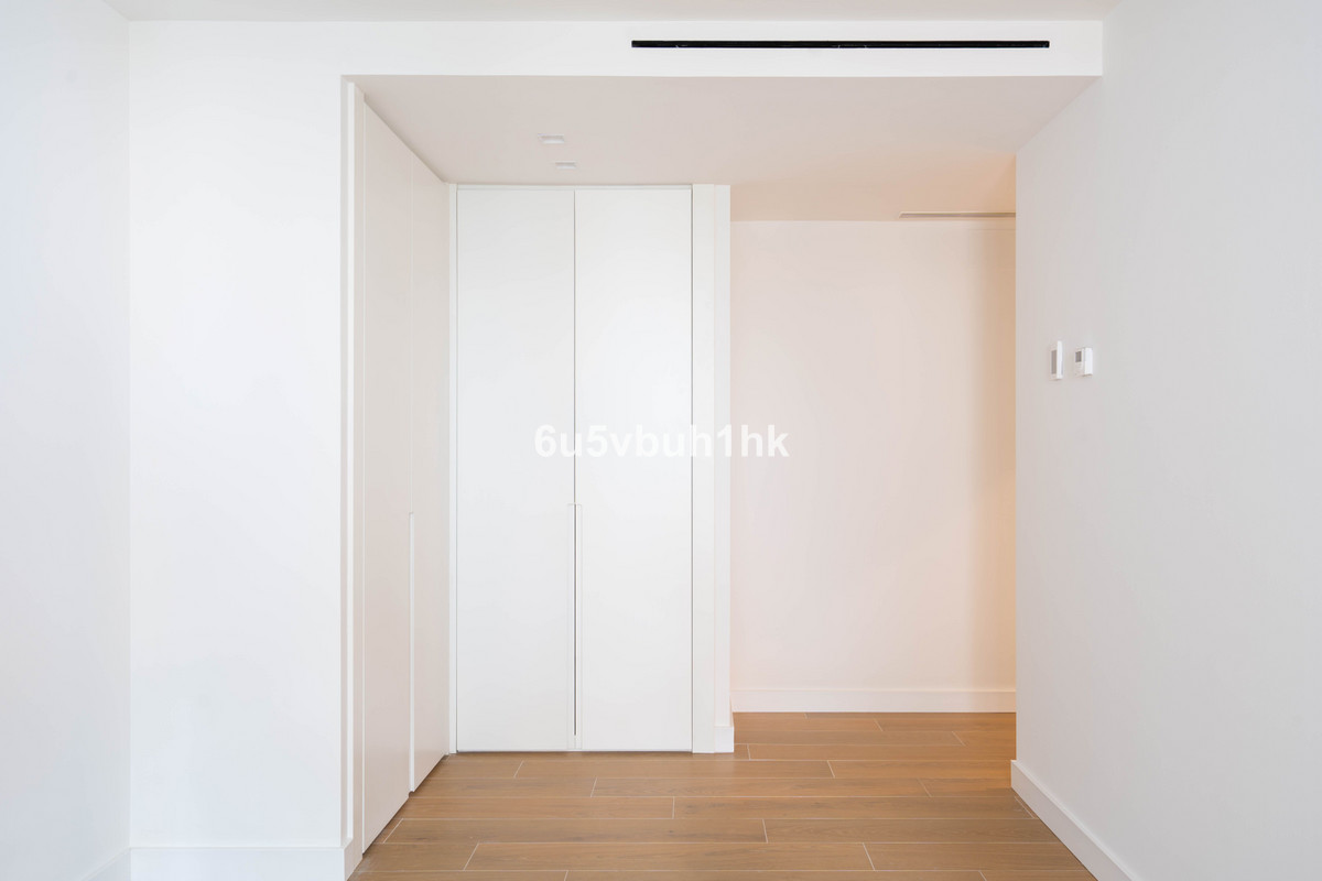 3 Bed Apartment for sale in Fuengirola Costa Del Sol, Málaga, Spain