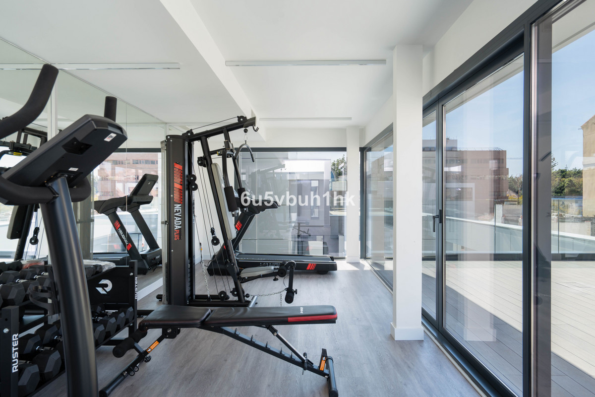 3 Bed Apartment for sale in Fuengirola Costa Del Sol, Málaga, Spain