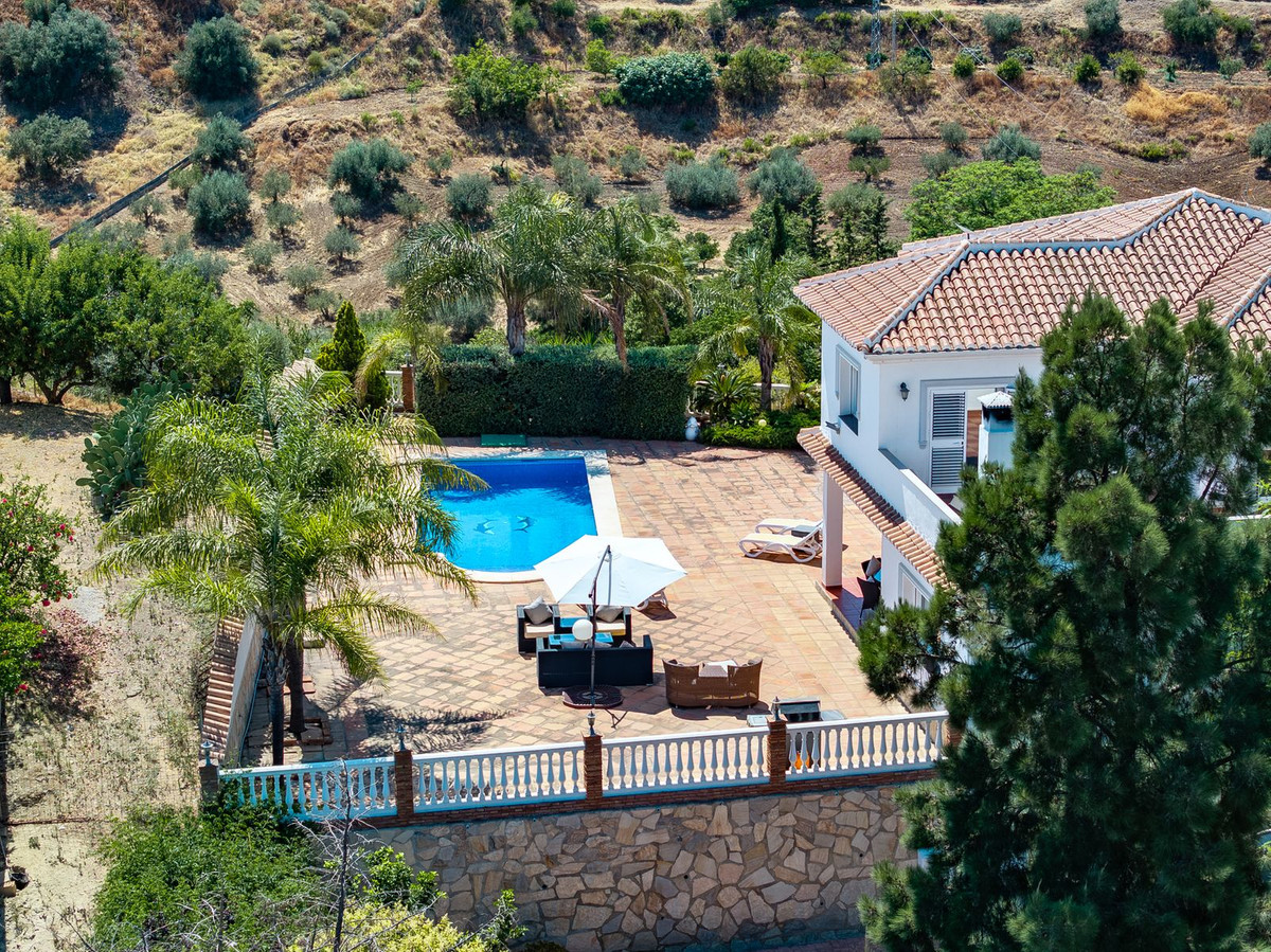 Se vende Villa - Chalet de 4 dormitorios en Costa Del Sol, Málaga, España