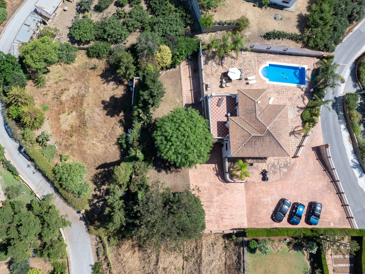 Se vende Villa - Chalet de 4 dormitorios en Costa Del Sol, Málaga, España
