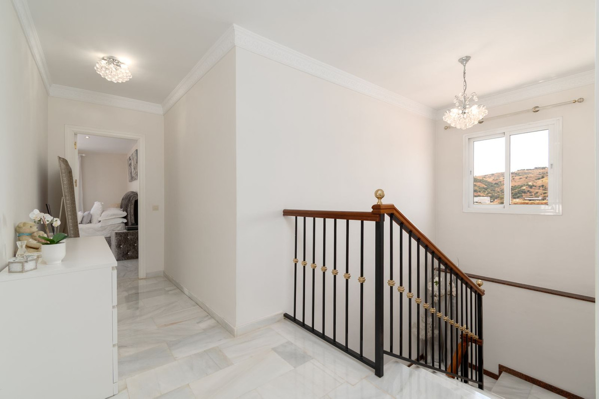 Se vende Villa - Chalet de 4 dormitorios en Costa Del Sol, Málaga, España