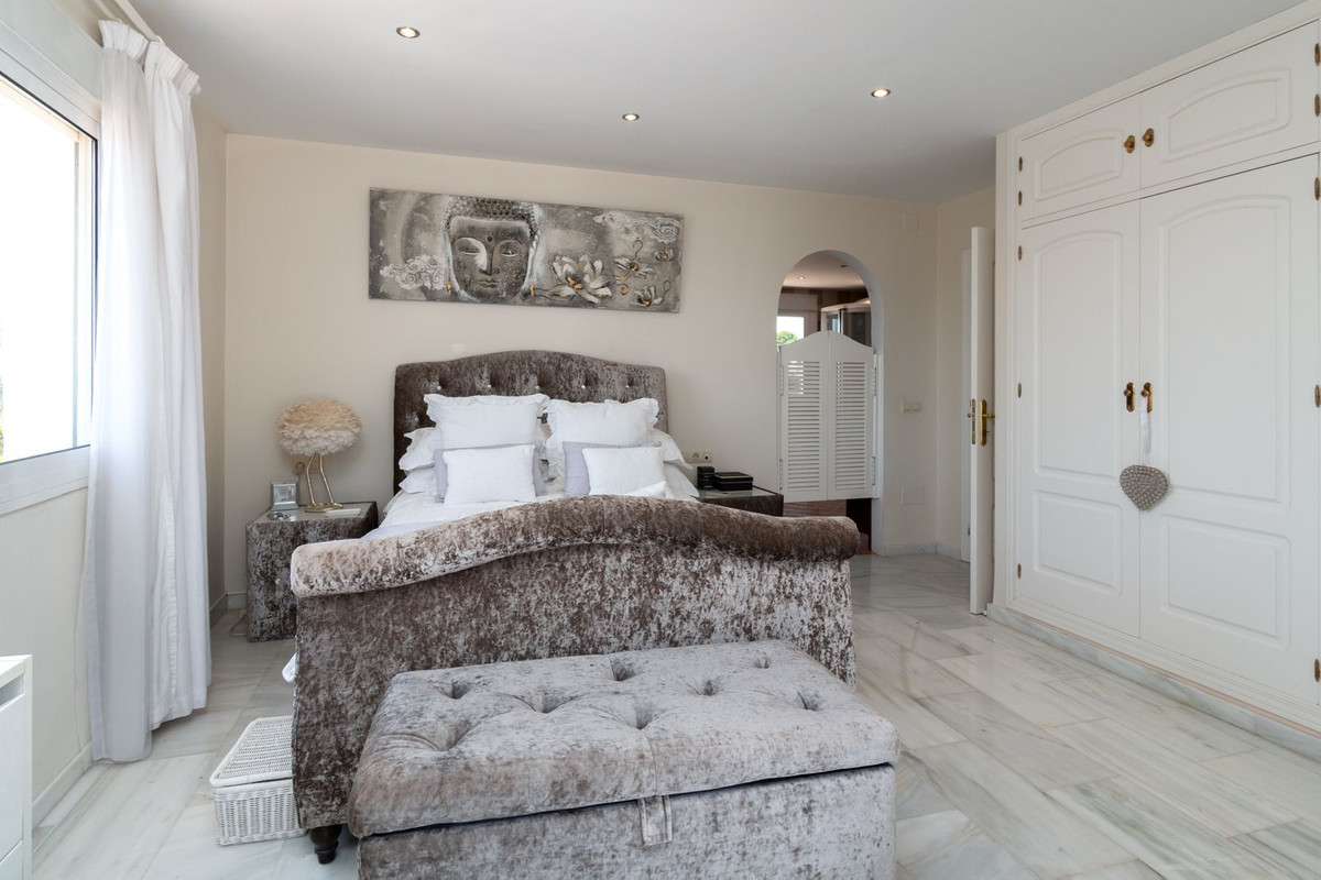 Se vende Villa - Chalet de 4 dormitorios en Costa Del Sol, Málaga, España