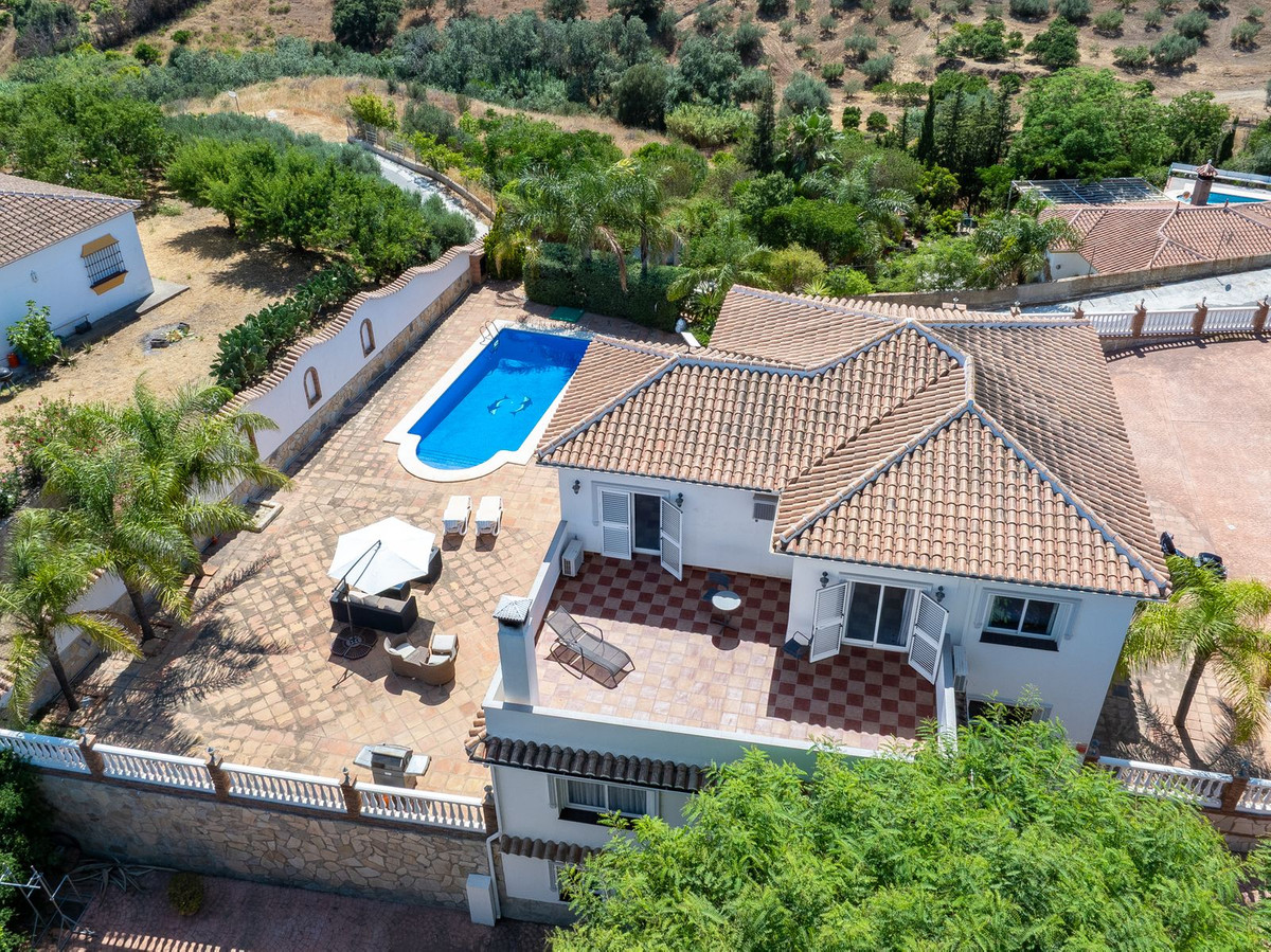 Se vende Villa - Chalet de 4 dormitorios en Costa Del Sol, Málaga, España