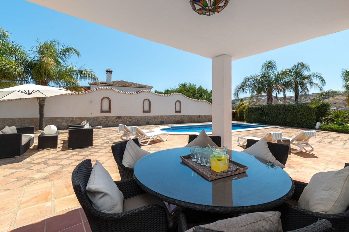 Se vende Villa - Chalet de 4 dormitorios en Costa Del Sol, Málaga, España