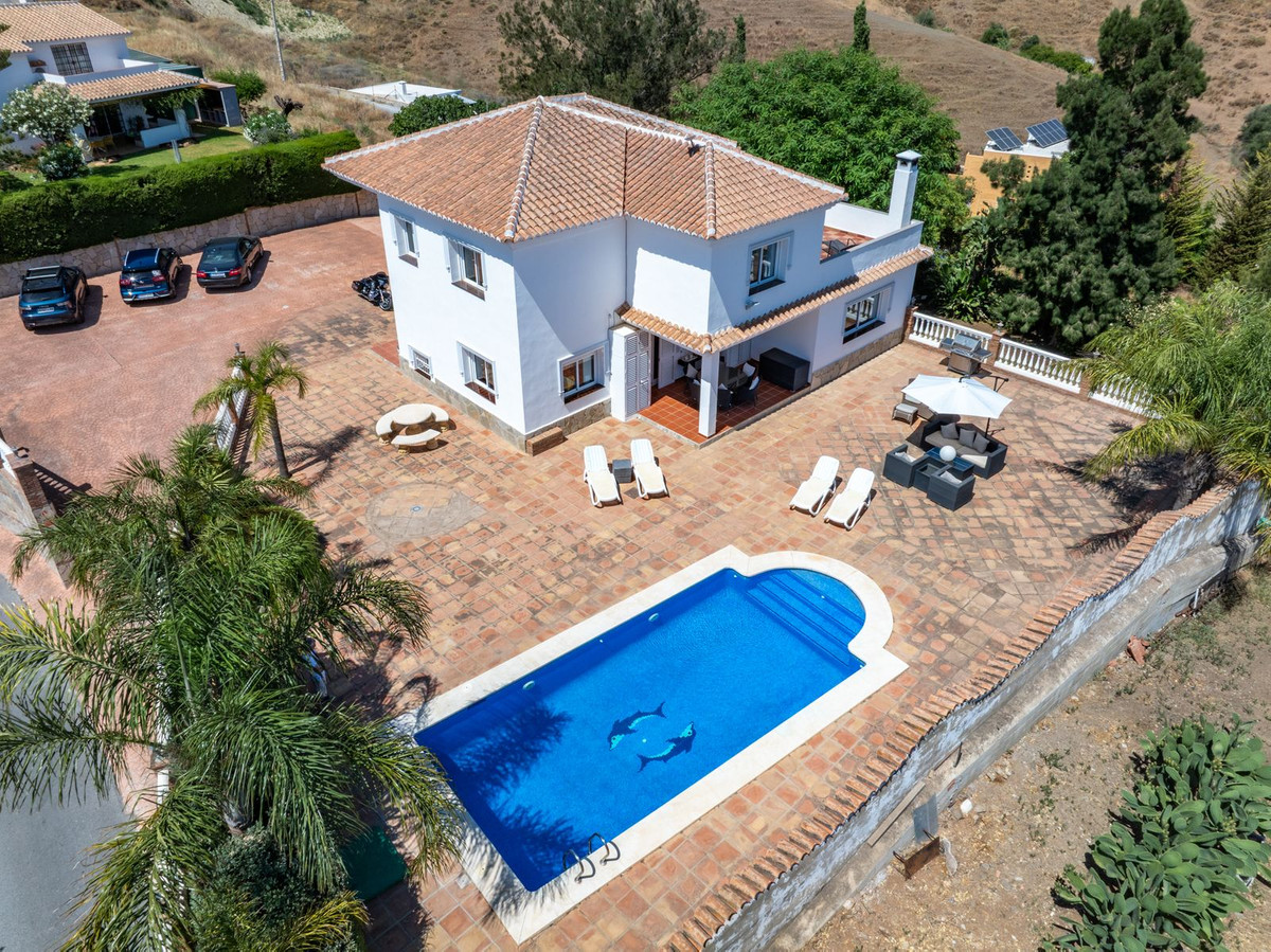 Se vende Villa - Chalet de 4 dormitorios en Costa Del Sol, Málaga, España