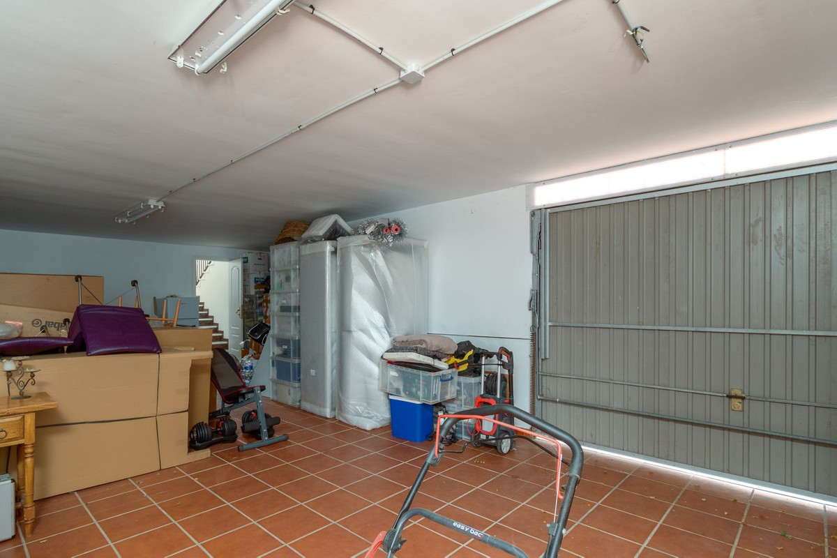 Se vende Villa - Chalet de 4 dormitorios en Costa Del Sol, Málaga, España