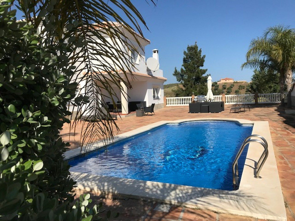 Se vende Villa - Chalet de 4 dormitorios en Costa Del Sol, Málaga, España