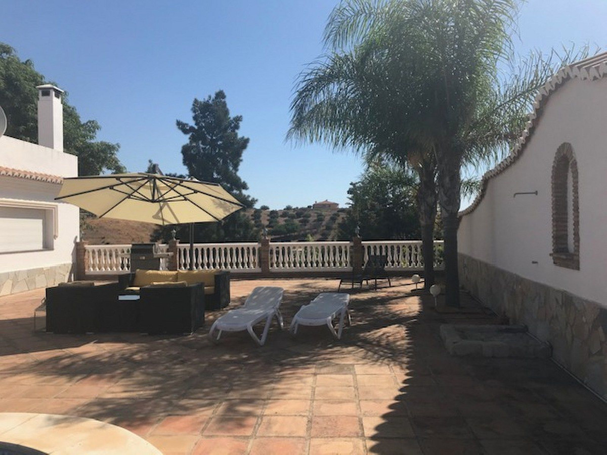 Se vende Villa - Chalet de 4 dormitorios en Costa Del Sol, Málaga, España