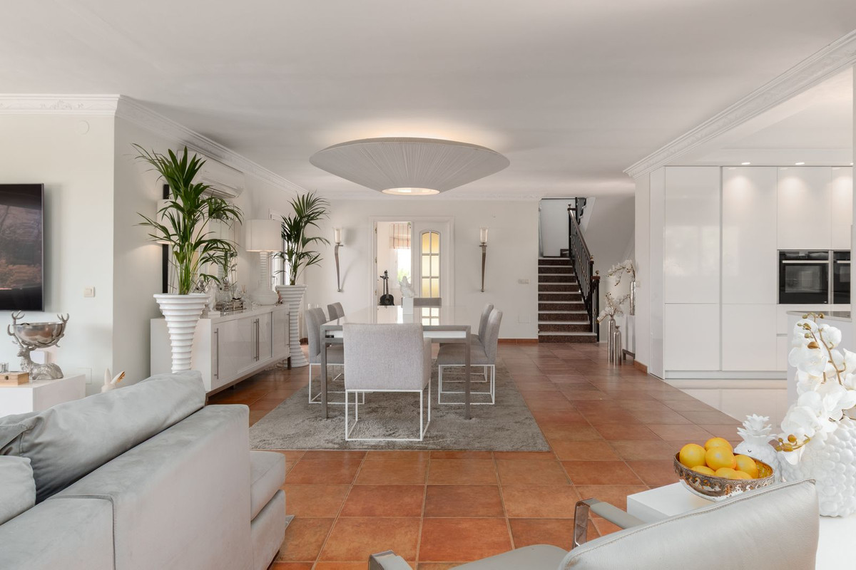 Se vende Villa - Chalet de 4 dormitorios en Costa Del Sol, Málaga, España