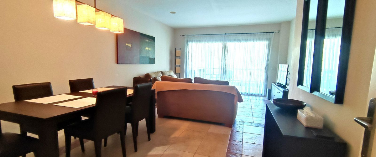 Se vende Apartamento Planta Media de 2 dormitorios en Costa Del Sol, Málaga, España