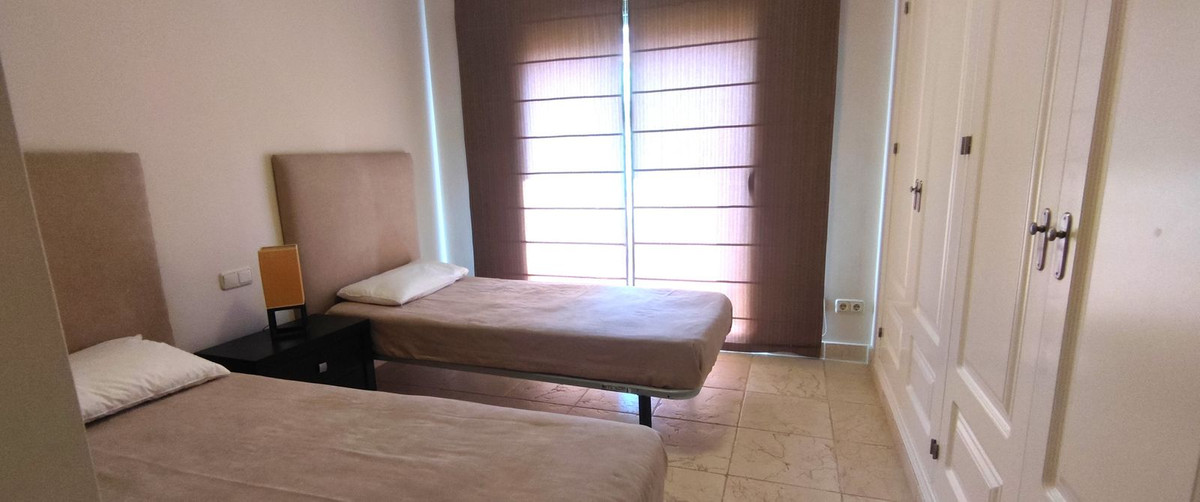 Se vende Apartamento Planta Media de 2 dormitorios en Costa Del Sol, Málaga, España